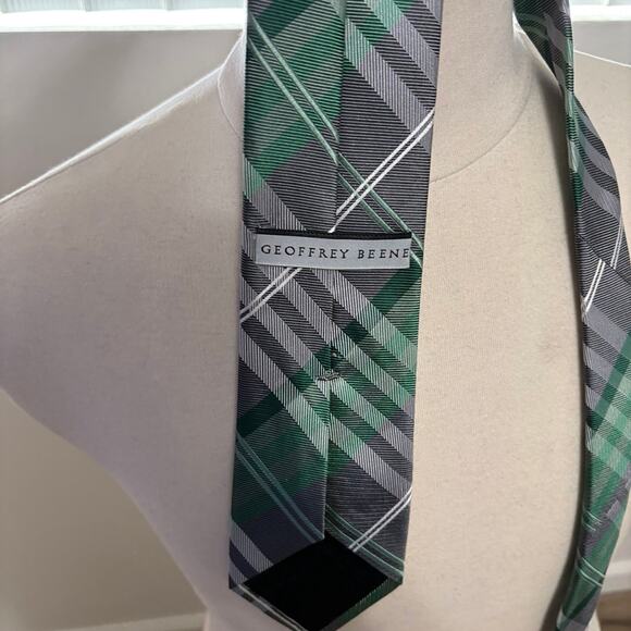 Geoffrey Beene Green Gray Tie One Size - Picture 3 of 4